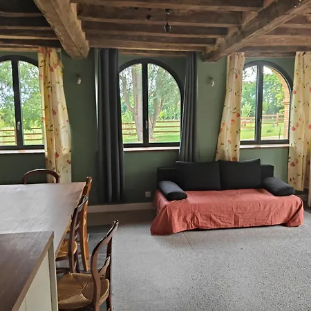 Le Bas Chitray Bed & Breakfast Ménil