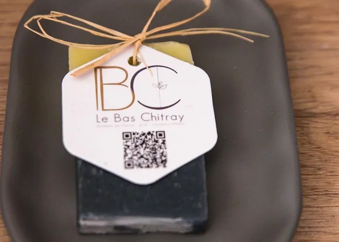 Le Bas Chitray Couette-café 4*