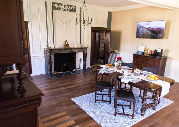 Le Bas Chitray Bed & Breakfast 4*