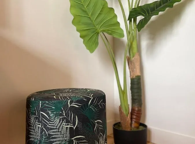 Le Bas Chitray Bed & Breakfast