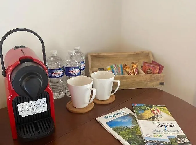 Le Bas Chitray Couette-café 4*