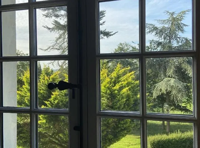 Bed & Breakfast Le Bas Chitray 4*