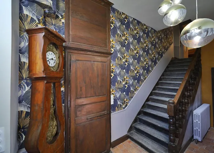 Le Bas Chitray Bed & Breakfast 4*