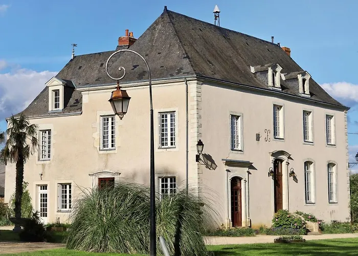 Le Bas Chitray Bed & Breakfast