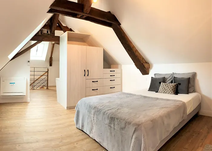 Le Bas Chitray Bed & Breakfast 4*