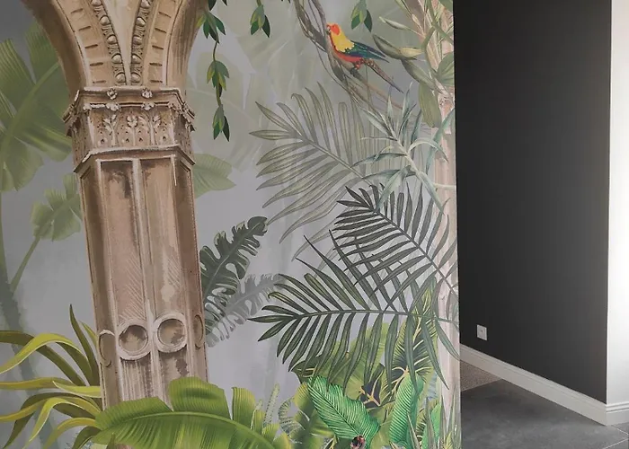 Le Bas Chitray 4* Menil